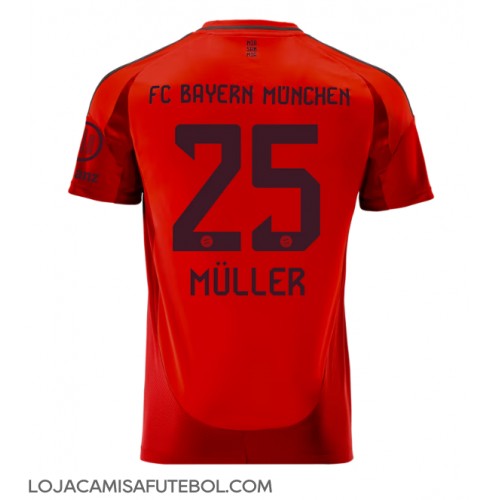 Camisa de Futebol Bayern Munich Thomas Muller #25 Equipamento Principal 2024-25 Manga Curta